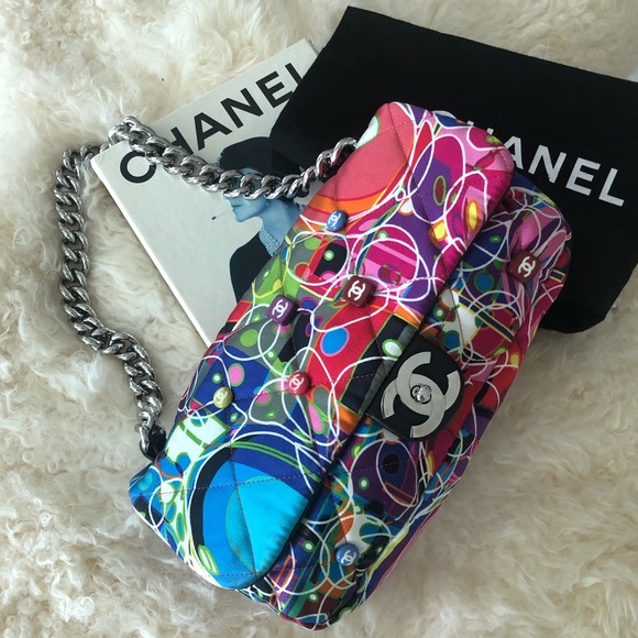 CHANEL Handbags - Chanel Kaleidoscope-quilted bag Mint condition 🔥